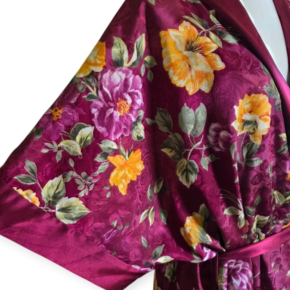 Vintage Just My Size 2pc Set, Satin Chemise W/ Robe, Floral Burgundy, Size 1X - Picture 12 of 15